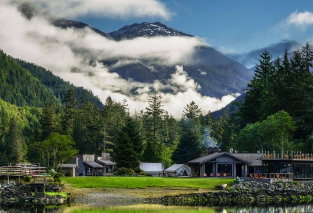 outdoor luxury retreat at clayoquot wilderness lodge